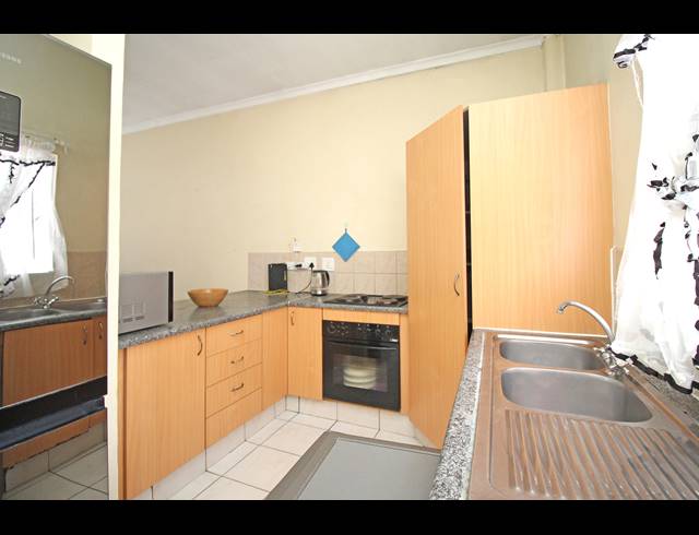 2 BEDROOM APARTMENT FOR SALE IN BUCCLEUCH